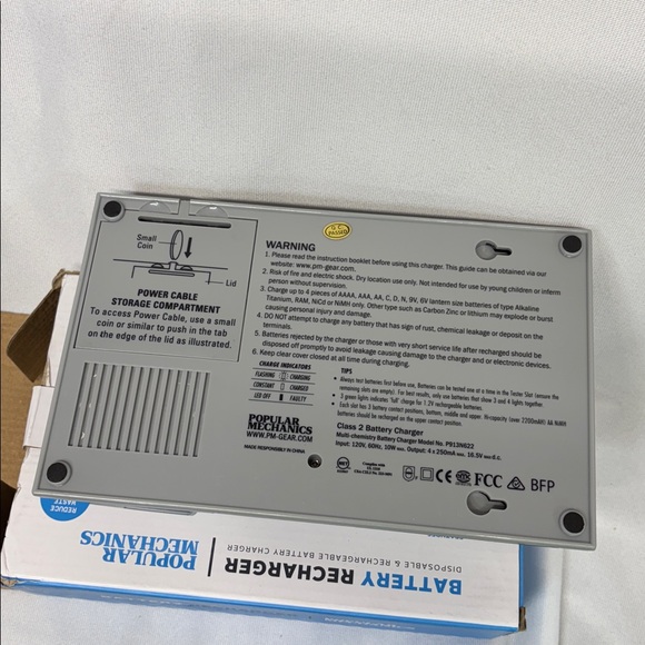 Popular Mechanics Battery Recharger disposable & rechargeable battery charger - Picture 11 of 14